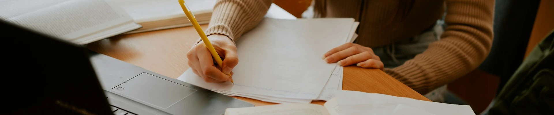 Writing peer-reviewed articles with structured help Peer-reviewed article writing coaching